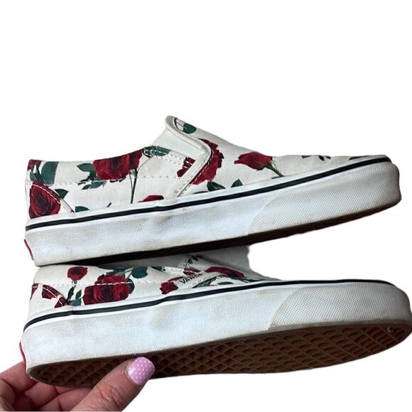 Vans Classic Slip On Red Roses Sneakers. Size 5.5 - Picture 3 of 7